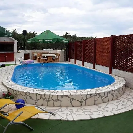 Appartement In With Terrace, Air Conditioning, Wifi, Washing Machine 4773-4