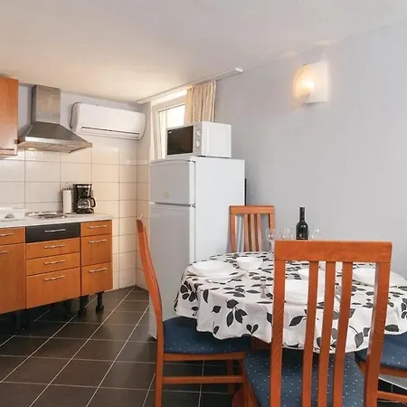 In With Terrace, Air Conditioning, Wifi, Washing Machine 4773-4
