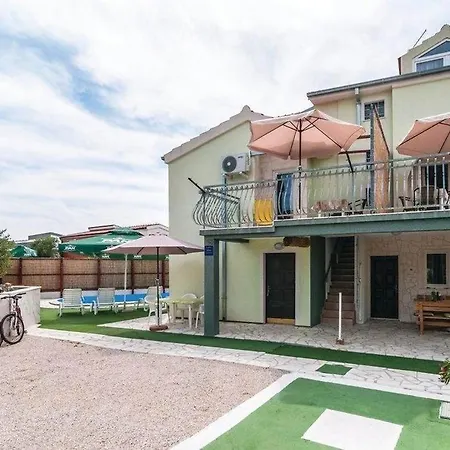 In With Terrace, Air Conditioning, Wifi, Washing Machine 4773-4 Ražanj