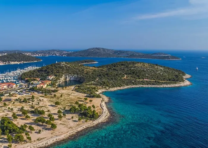 In With Terrace, Air Conditioning, Wifi, Washing Machine 4773-4