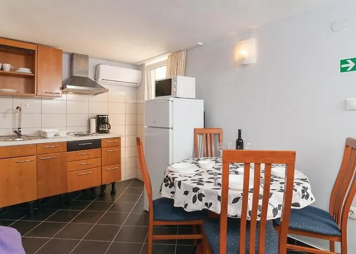 In With Terrace, Air Conditioning, Wifi, Washing Machine 4773-4